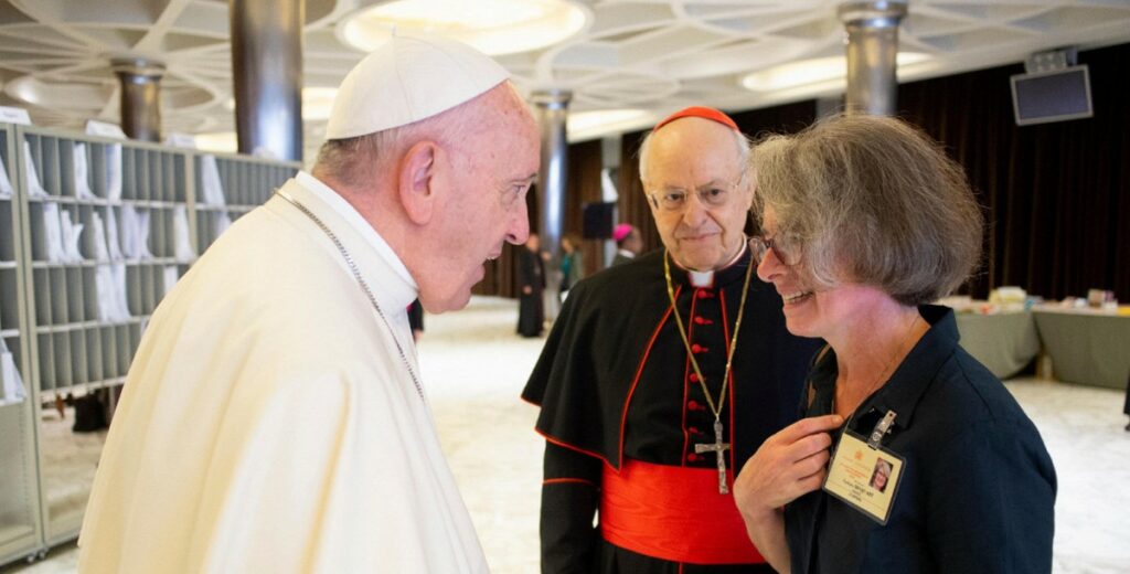 Ватикан, жінки на "чоловічих" посадах у Ватикані