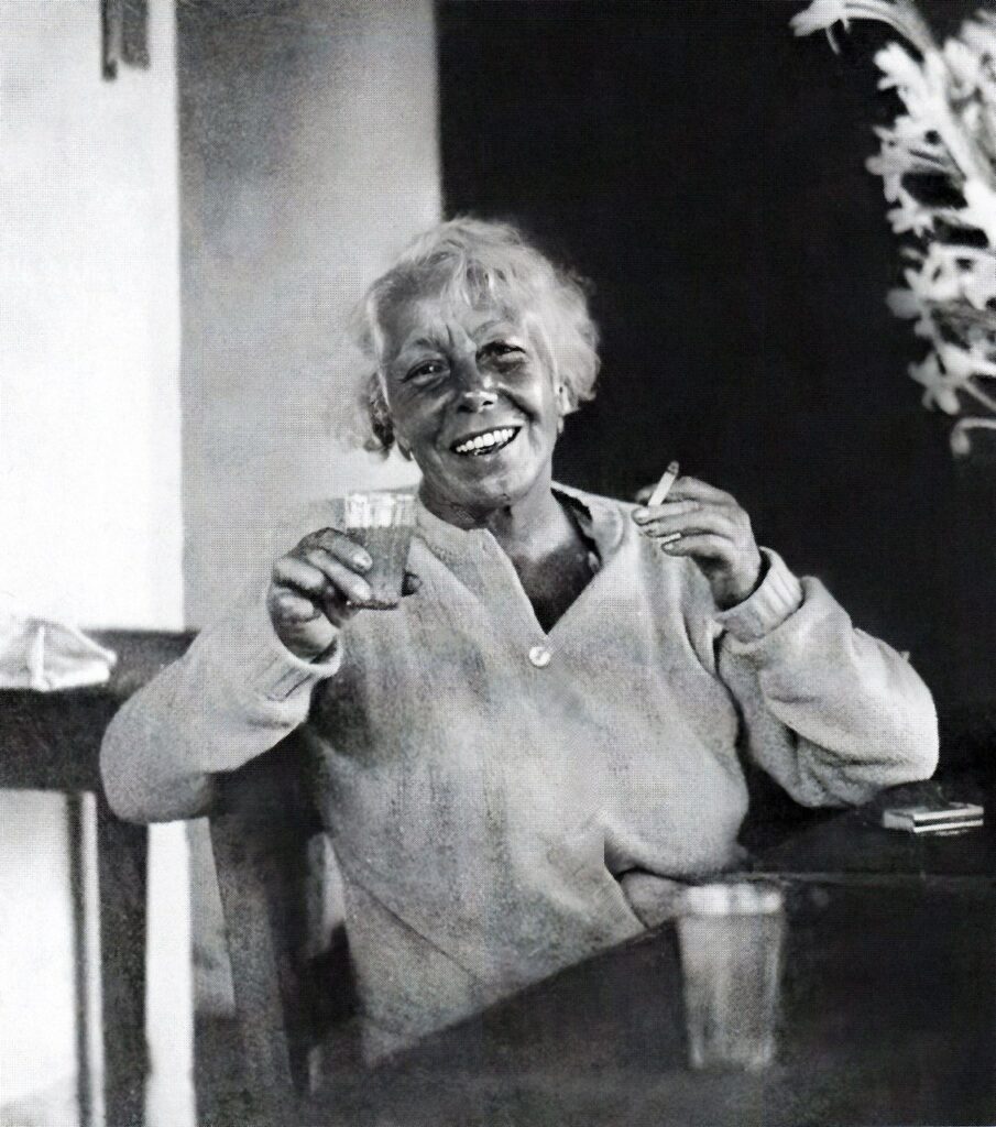 Карен Горні