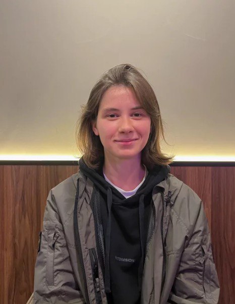 Жінки "Хартії"