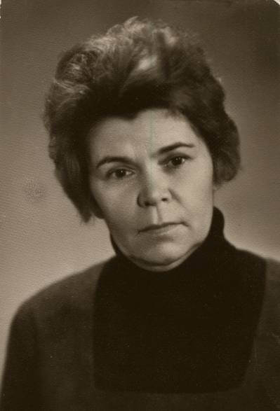 Ніна Строката