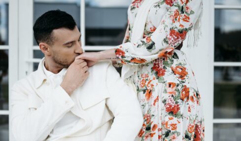 поцілунок руки