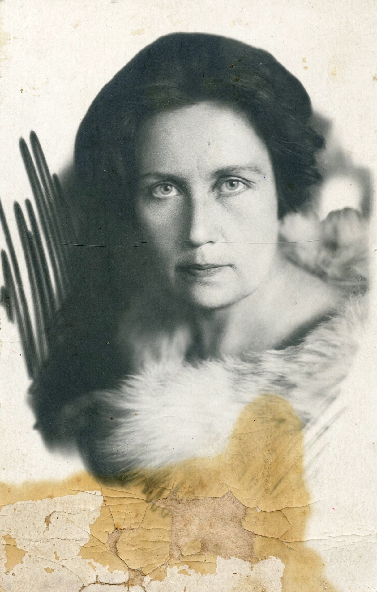Надія Суровцова