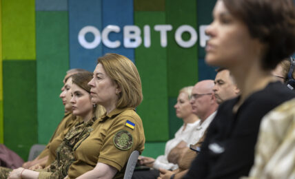 Дослідження про досвід військовослужбовиць